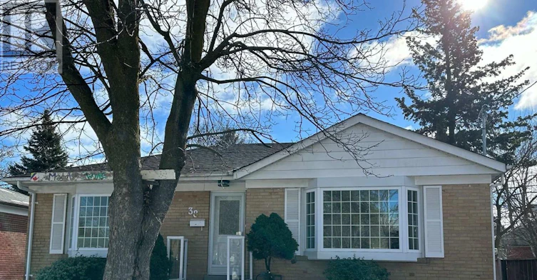 MAIN FLOOR-38 Cartier Crescent, Richmond Hill, ON, L4C 2N2