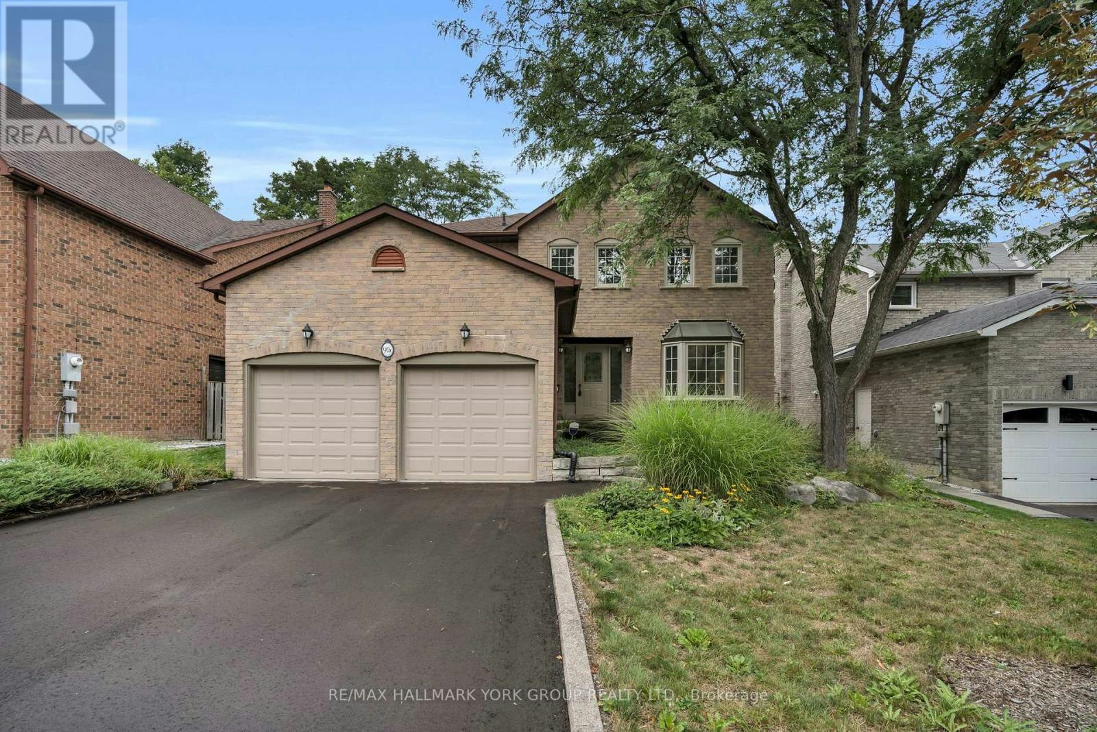 95 Gilbank Drive, Aurora, ON, L4G 5E2