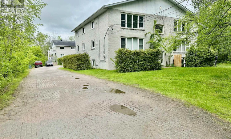 25 Kitchen Road S