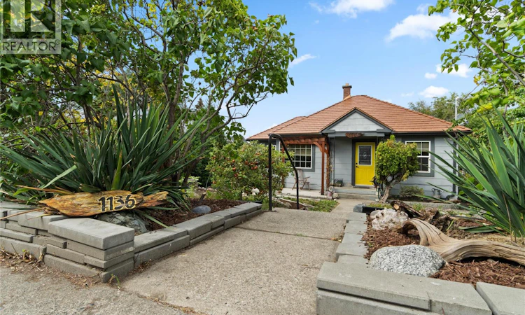 1136 Dominion Street