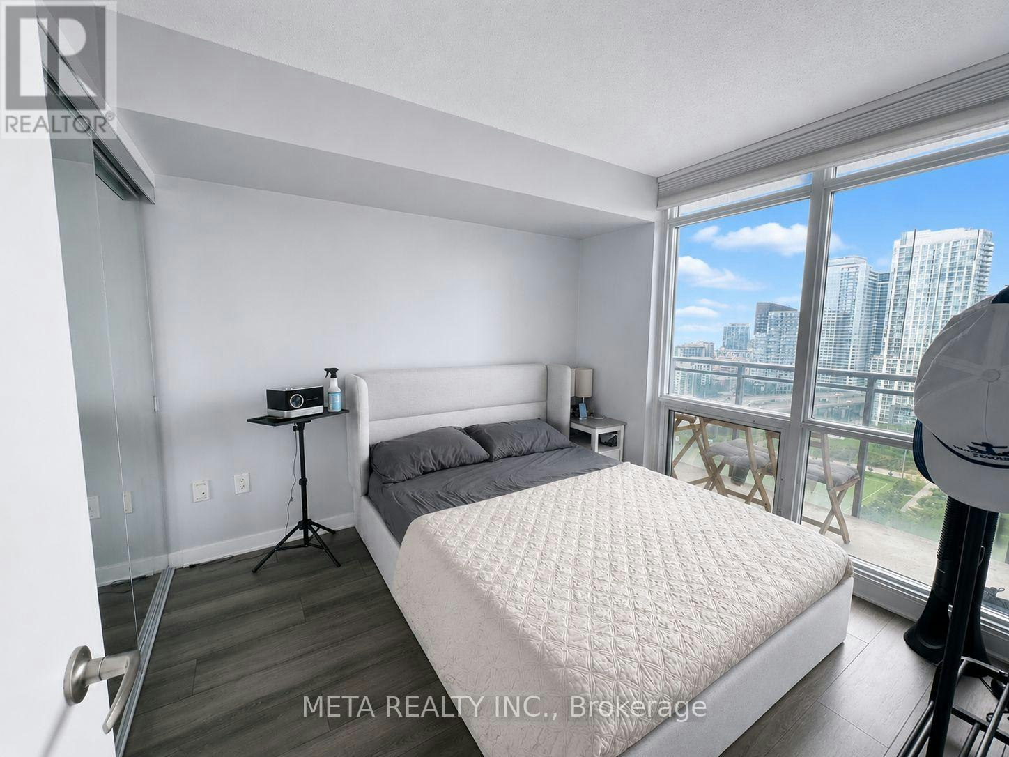 2802-15 Fort York Boulevard, Toronto, ON, M5V 3Y4 - 9