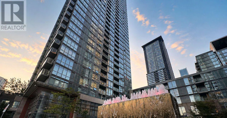 2802-15 Fort York Boulevard, Toronto, ON, M5V 3Y4