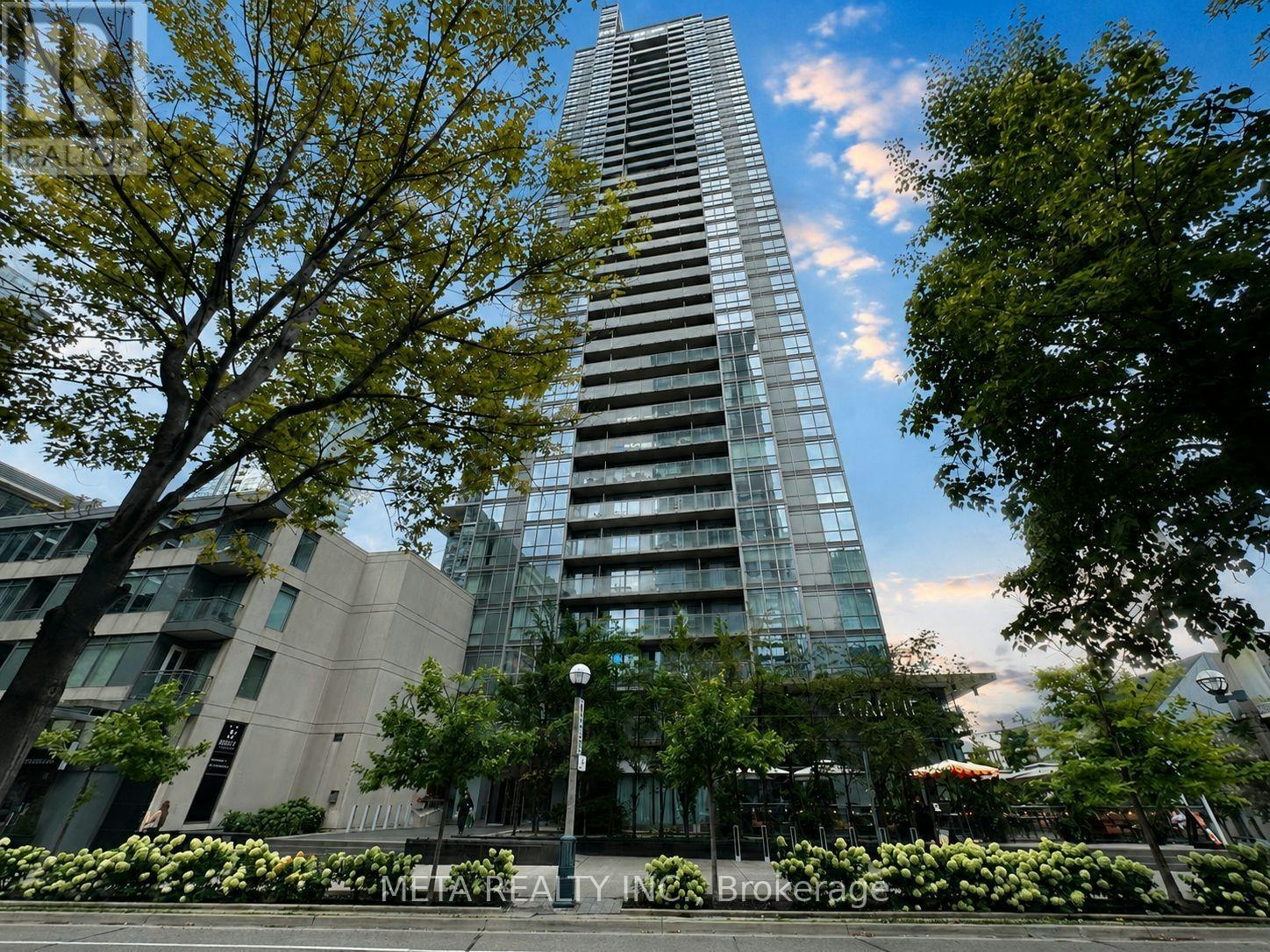 2802-15 Fort York Boulevard, Toronto, ON, M5V 3Y4 - 2