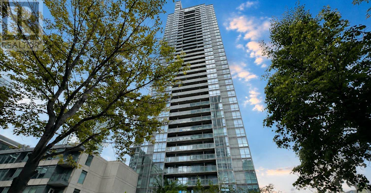 2802-15 Fort York Boulevard, Toronto, ON, M5V 3Y4 - 2