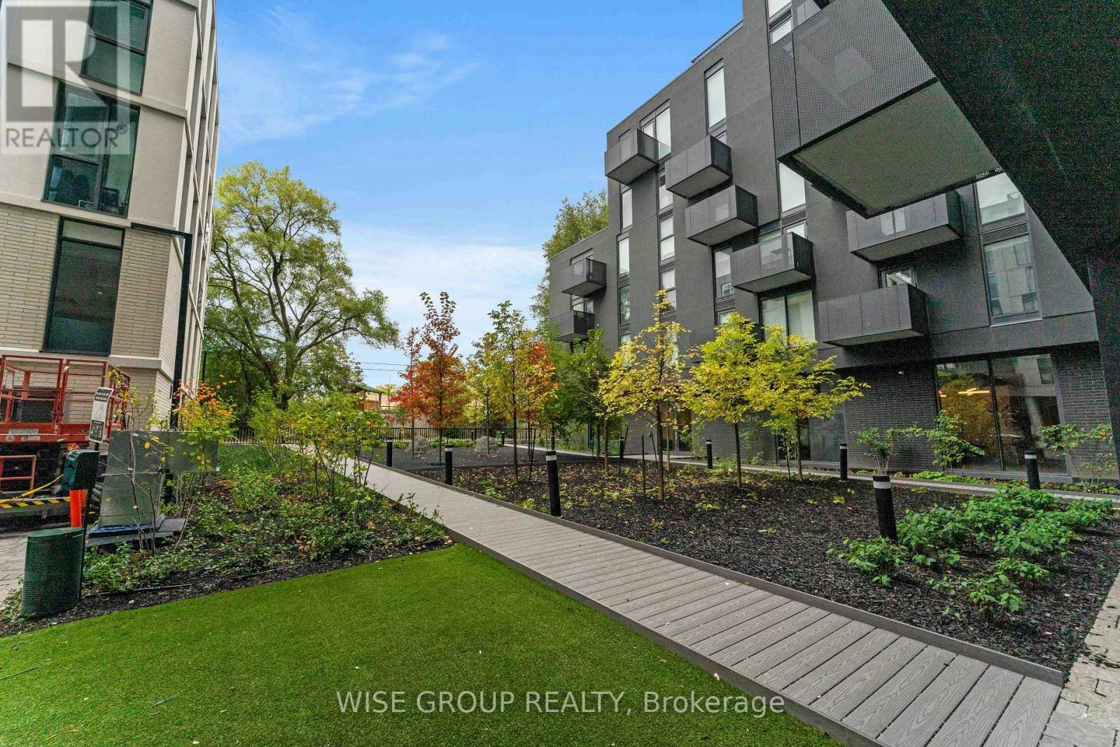 1206-500 Wilson Avenue, Toronto, ON, M3H 0E5 - 12