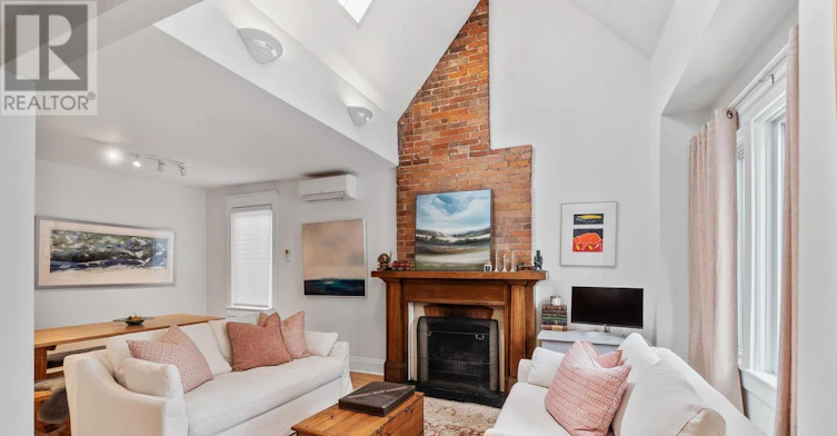 UPPER-161 Marlborough Place, Toronto, ON, M5R 3J5 - 13
