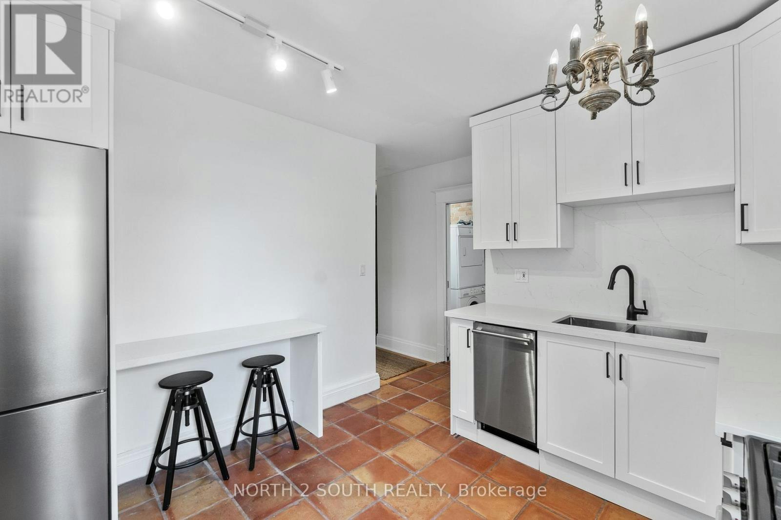 UPPER-161 Marlborough Place, Toronto, ON, M5R 3J5 - 19