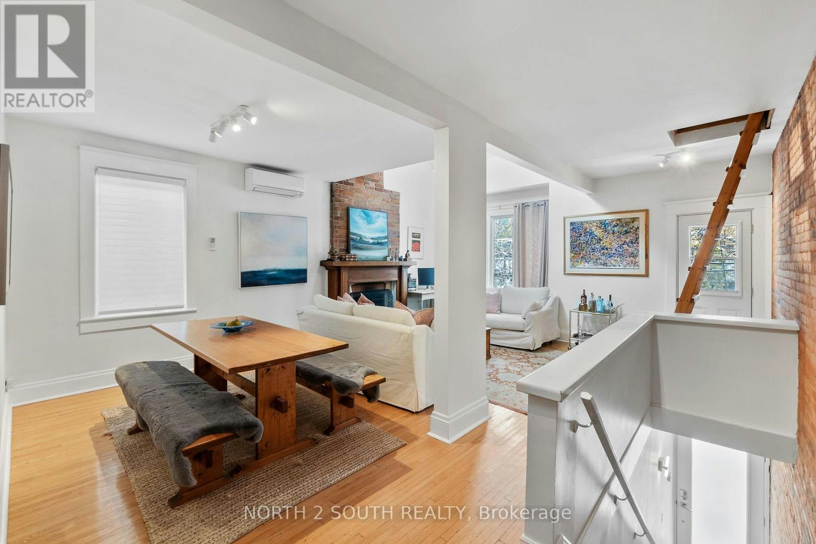 UPPER-161 Marlborough Place, Toronto, ON, M5R 3J5 - 9