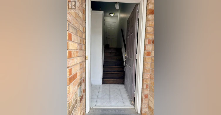 1-2800 Eglinton Avenue E, Toronto, ON, M1J 2C8 - 3