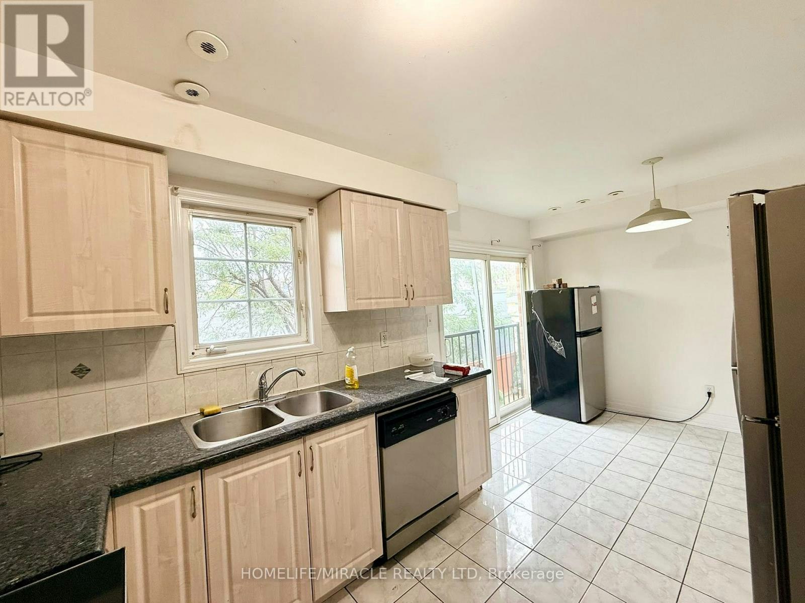 1-2800 Eglinton Avenue E, Toronto, ON, M1J 2C8 - 10