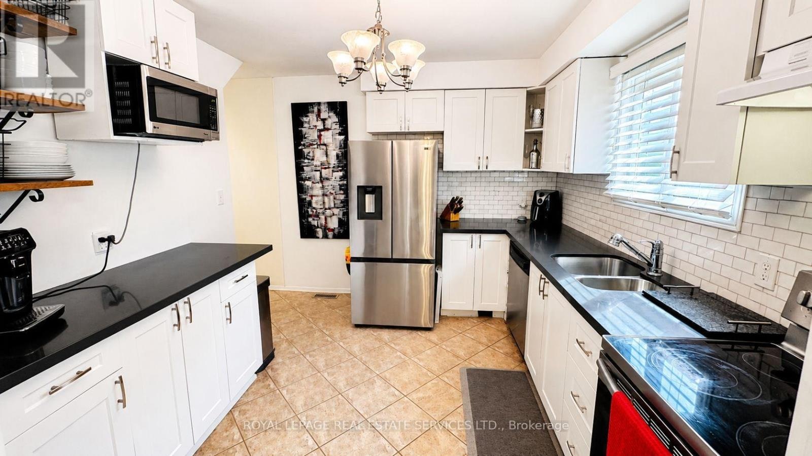 49 Lowder Place, Whitby, ON, L1N 8B8 - 7