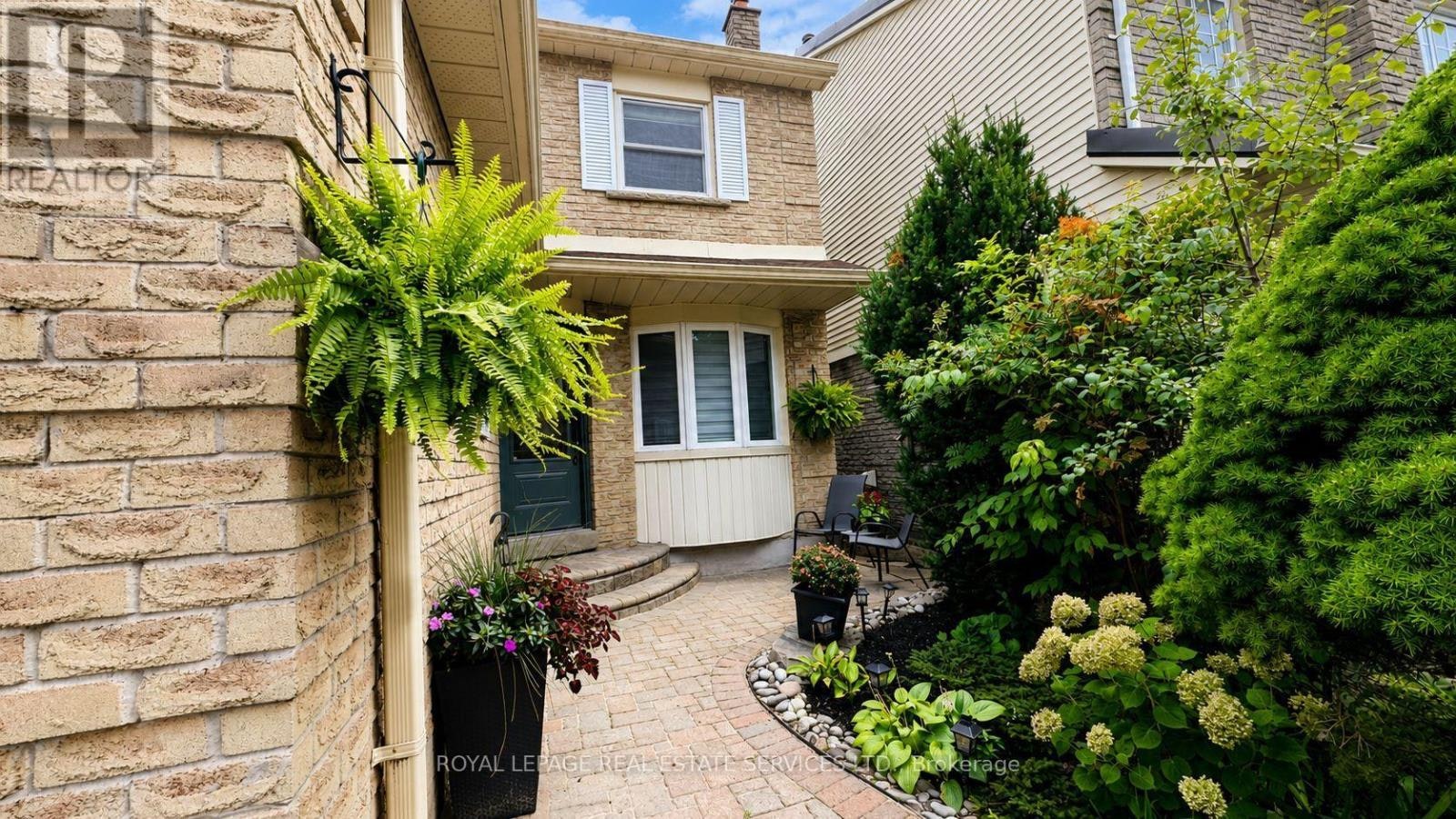 49 Lowder Place, Whitby, ON, L1N 8B8 - 2