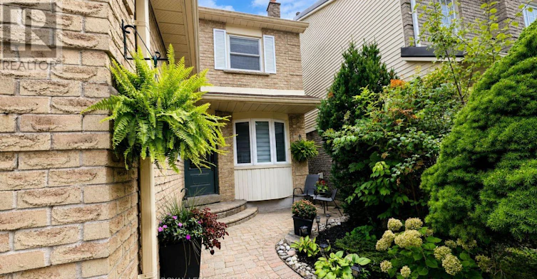 49 Lowder Place, Whitby, ON, L1N 8B8 - 2