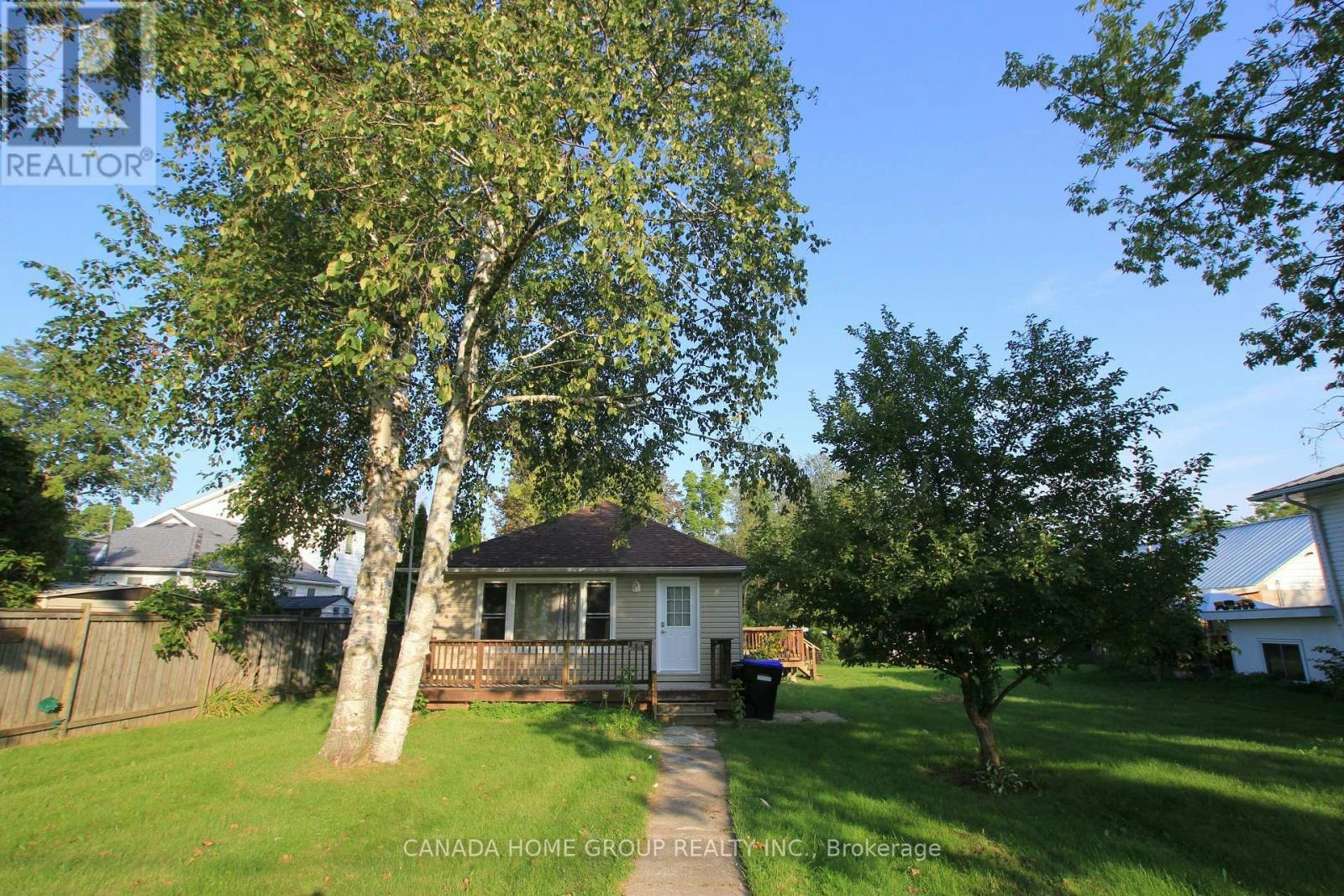 931 Goldie Street, Innisfil, ON, L0L 1C0 - 2