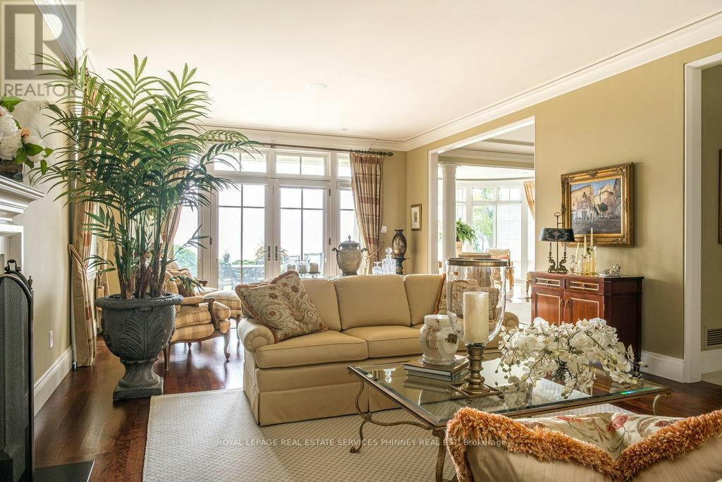6 Ennisclare Drive W, Oakville, ON, L6J 4N2 - 6