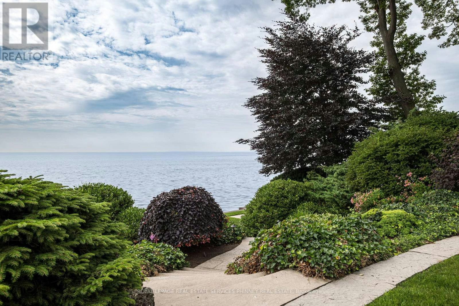 6 Ennisclare Drive W, Oakville, ON, L6J 4N2 - 42