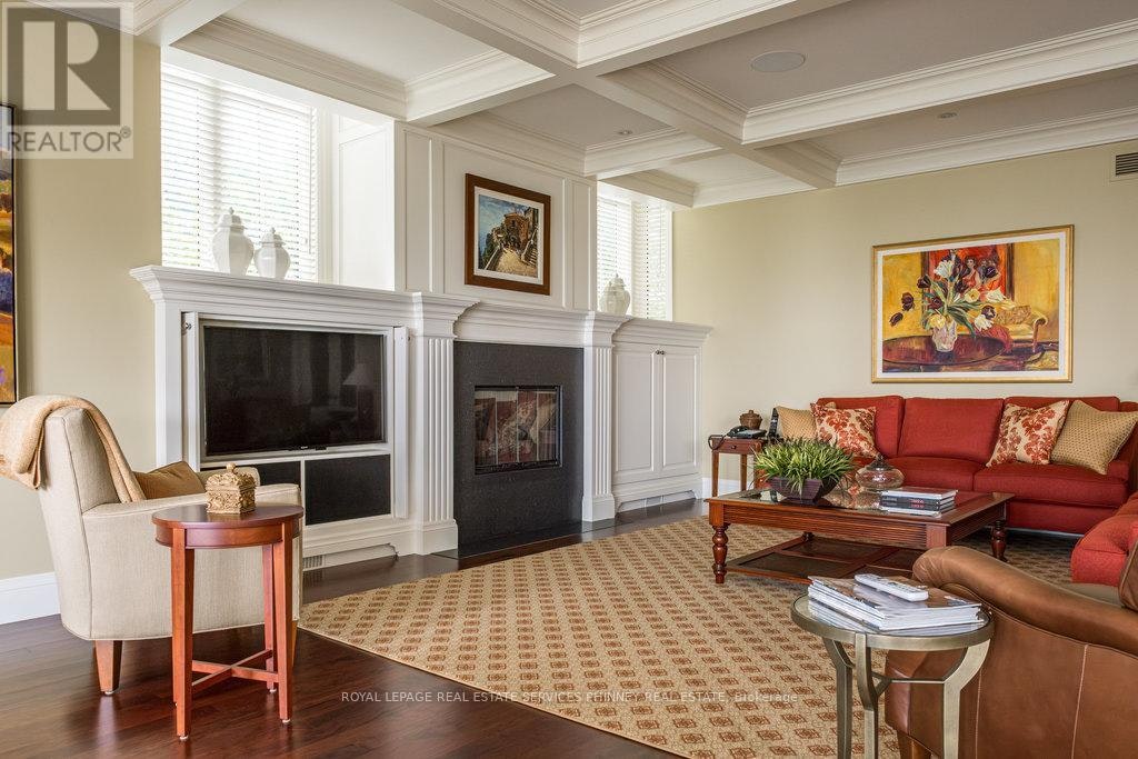6 Ennisclare Drive W, Oakville, ON, L6J 4N2 - 18
