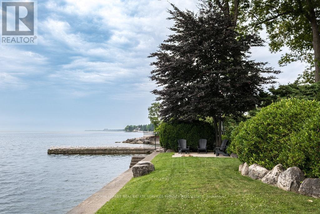 6 Ennisclare Drive W, Oakville, ON, L6J 4N2 - 2