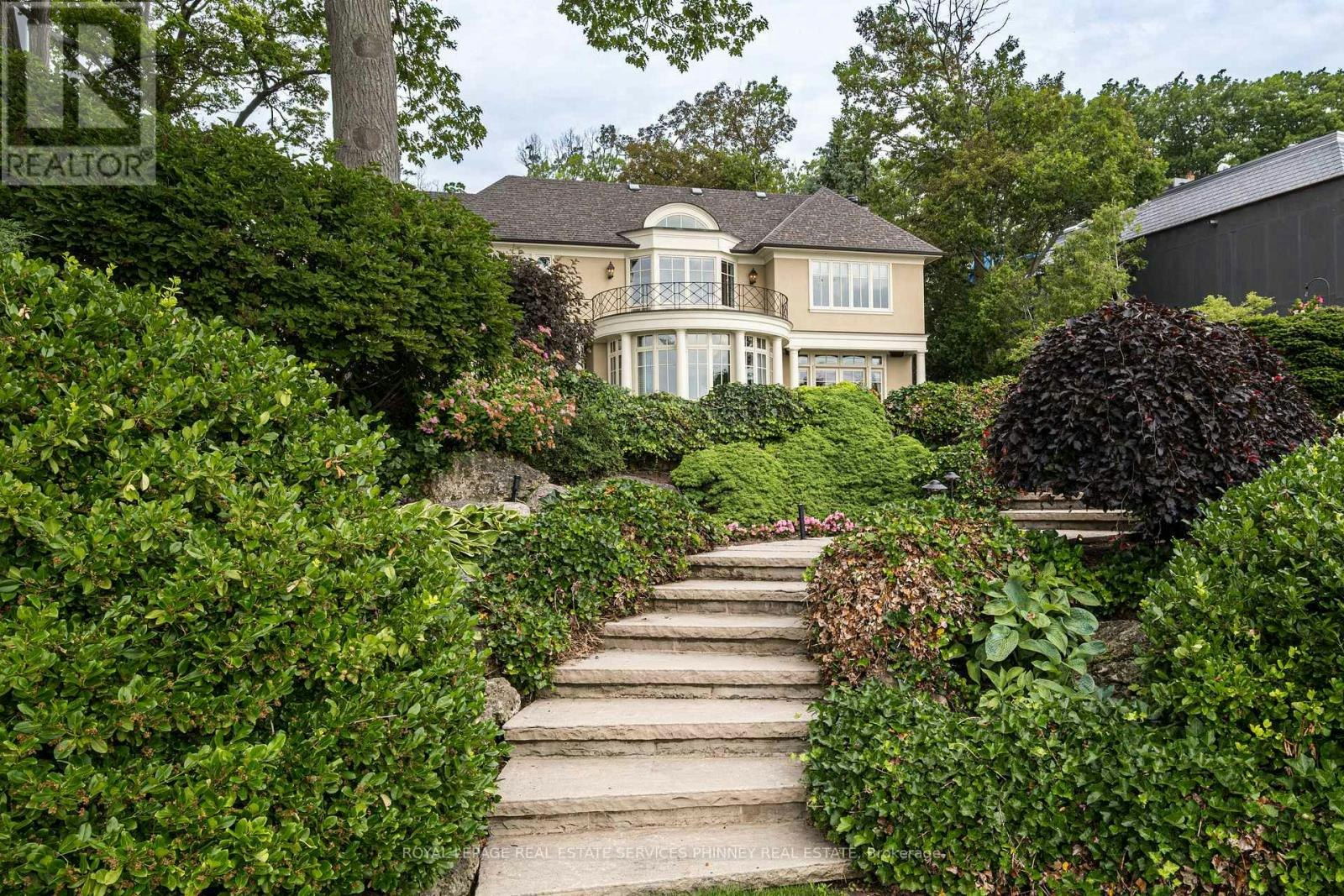 6 Ennisclare Drive W, Oakville, ON, L6J 4N2 - 43