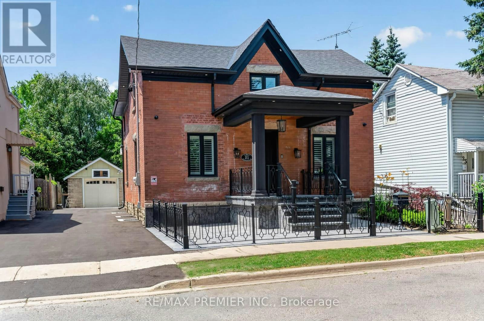 21 Elizabeth Street N, Brampton, ON, L6X 1S1