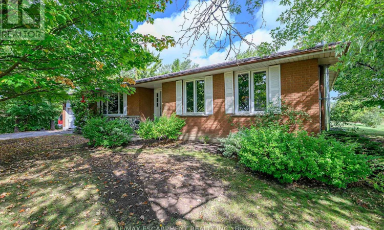 757 4th Line Road