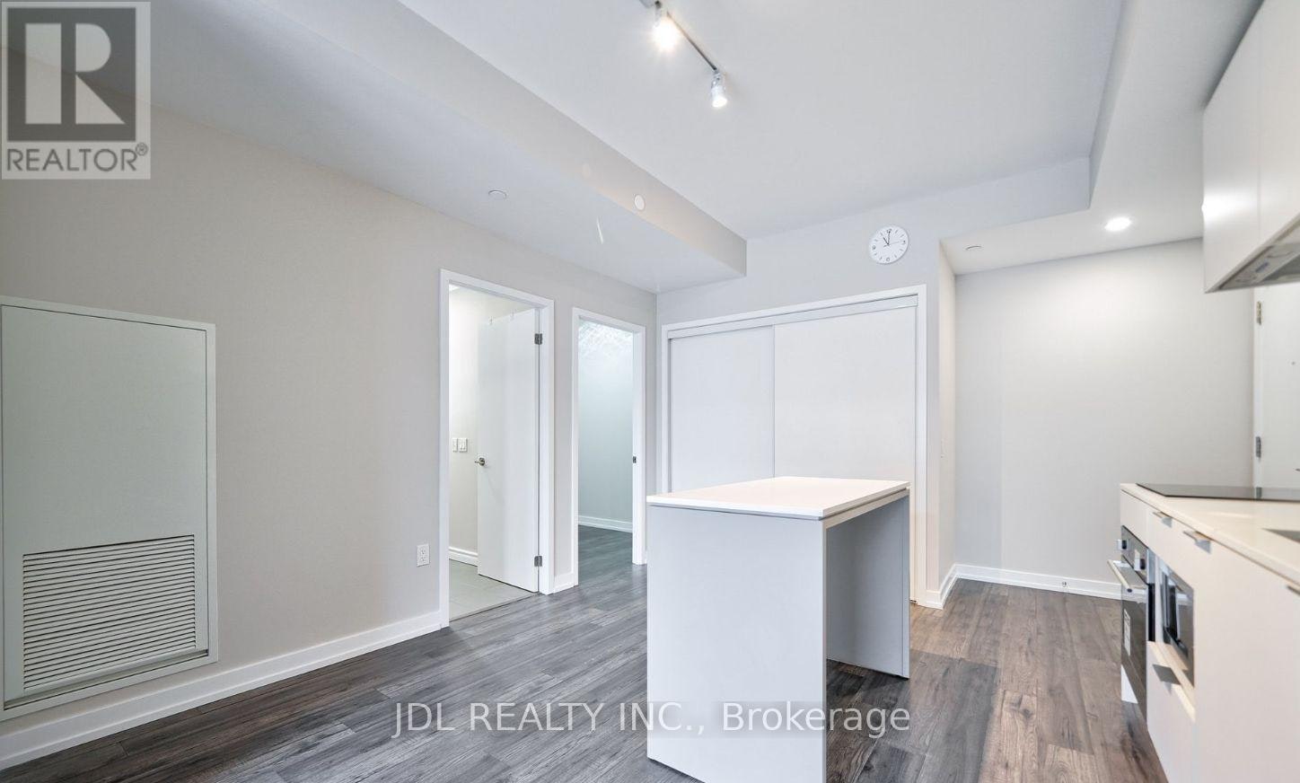 710-33 Helendale Avenue, Toronto, ON, M4R 0A4 - 11