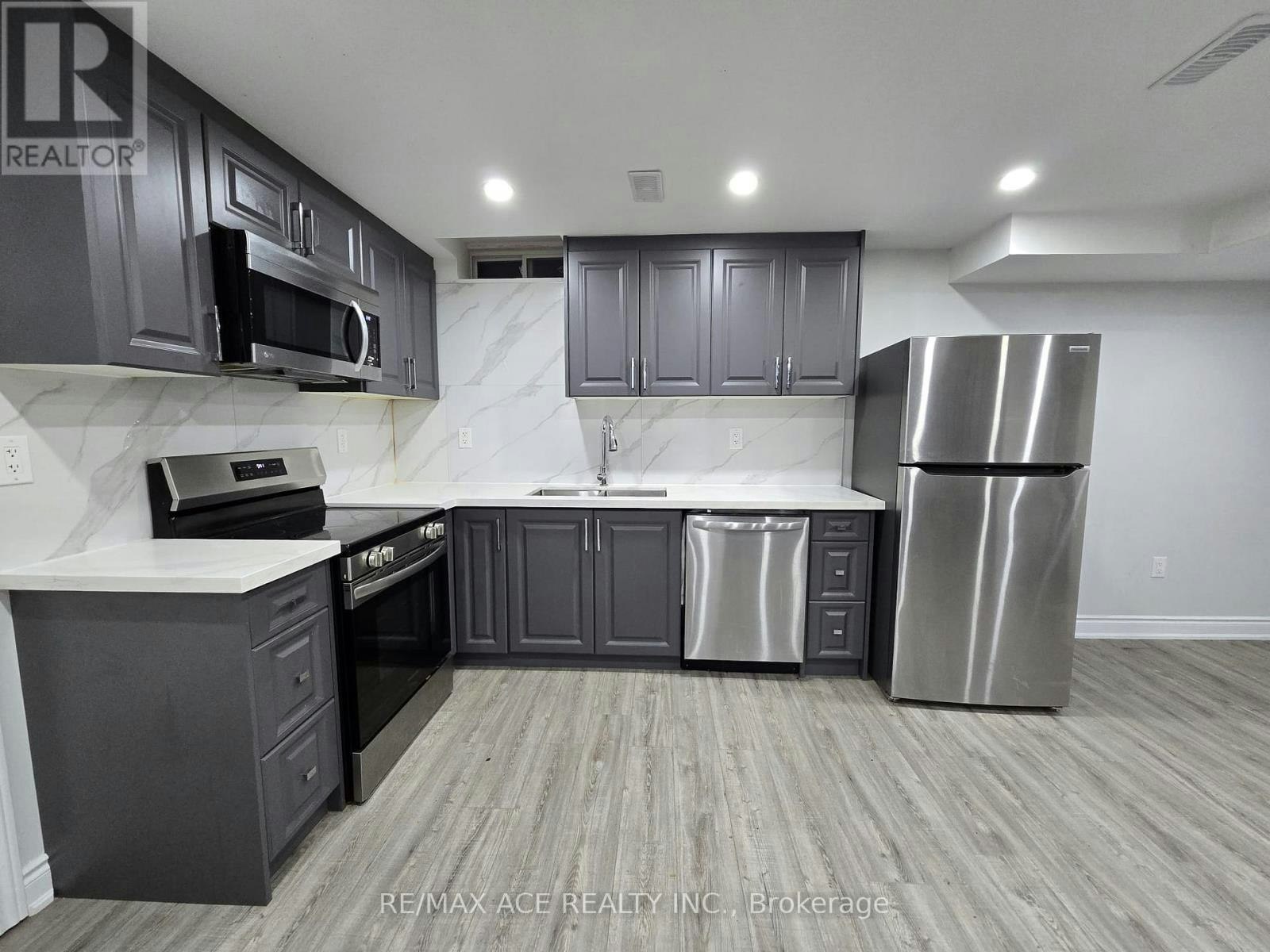 BSMT-1555 Dunedin Crescent, Oshawa, ON, L1K 0V1 - 2