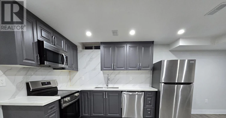 BSMT-1555 Dunedin Crescent, Oshawa, ON, L1K 0V1 - 2