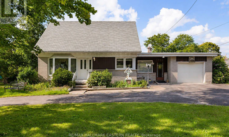 1932 Sherbrooke Street W
