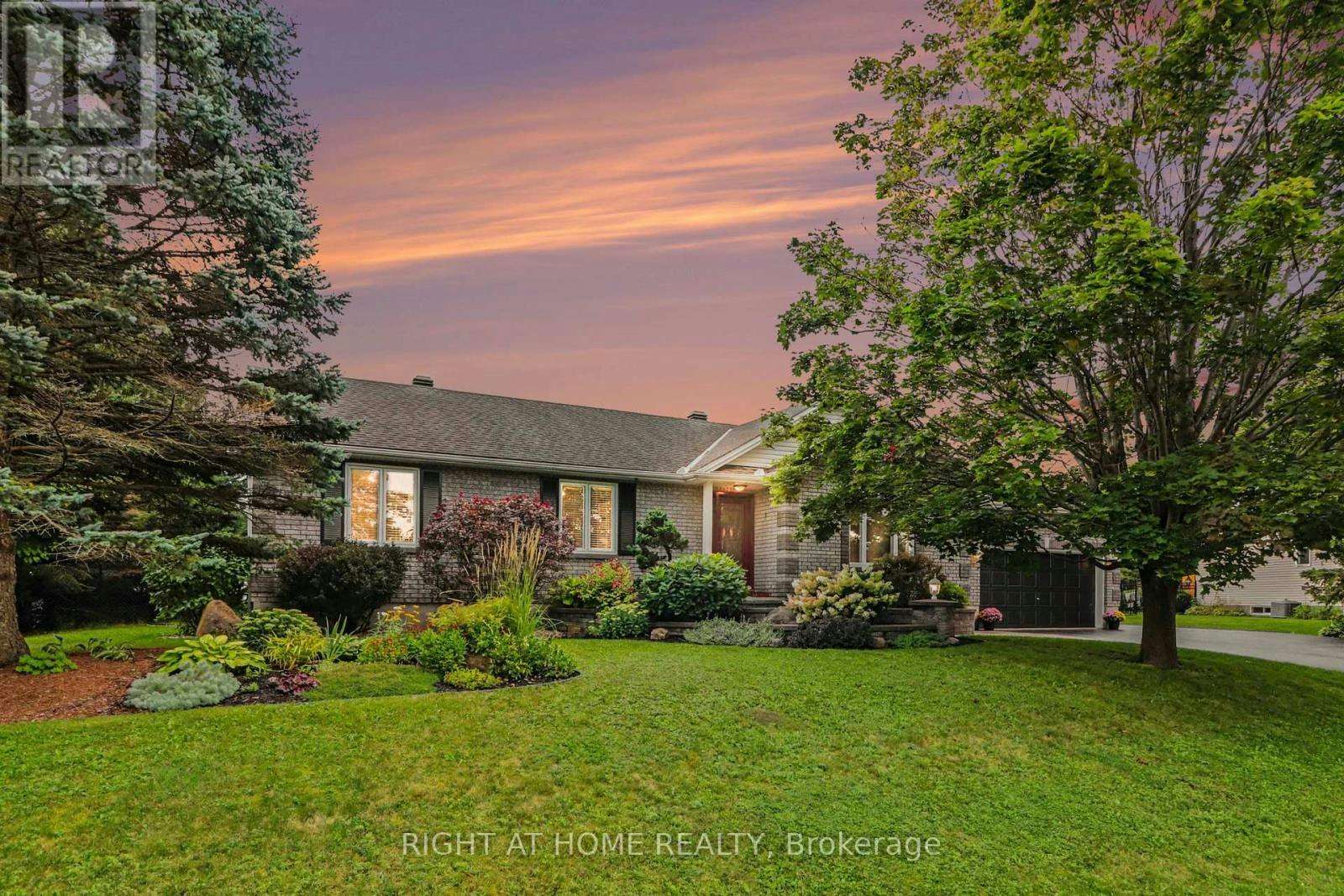 1250 Loeper Street, Ottawa, ON, K4B 1P2