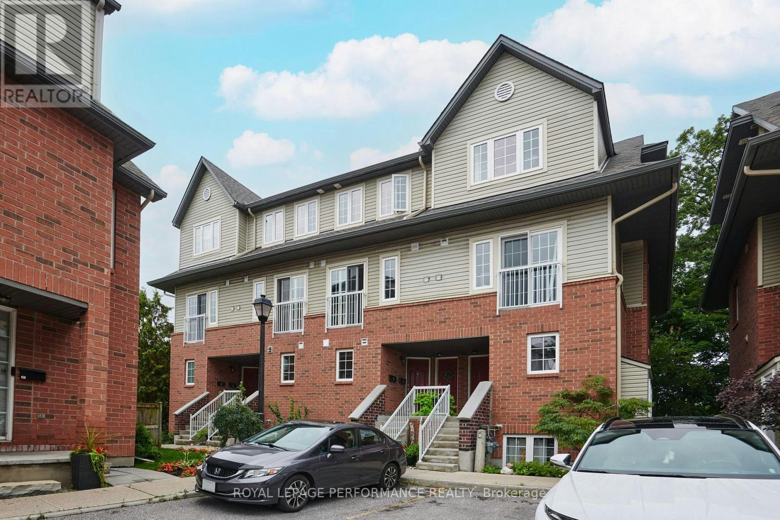 64 Mayflower Private, Ottawa, ON, K2B 0A2