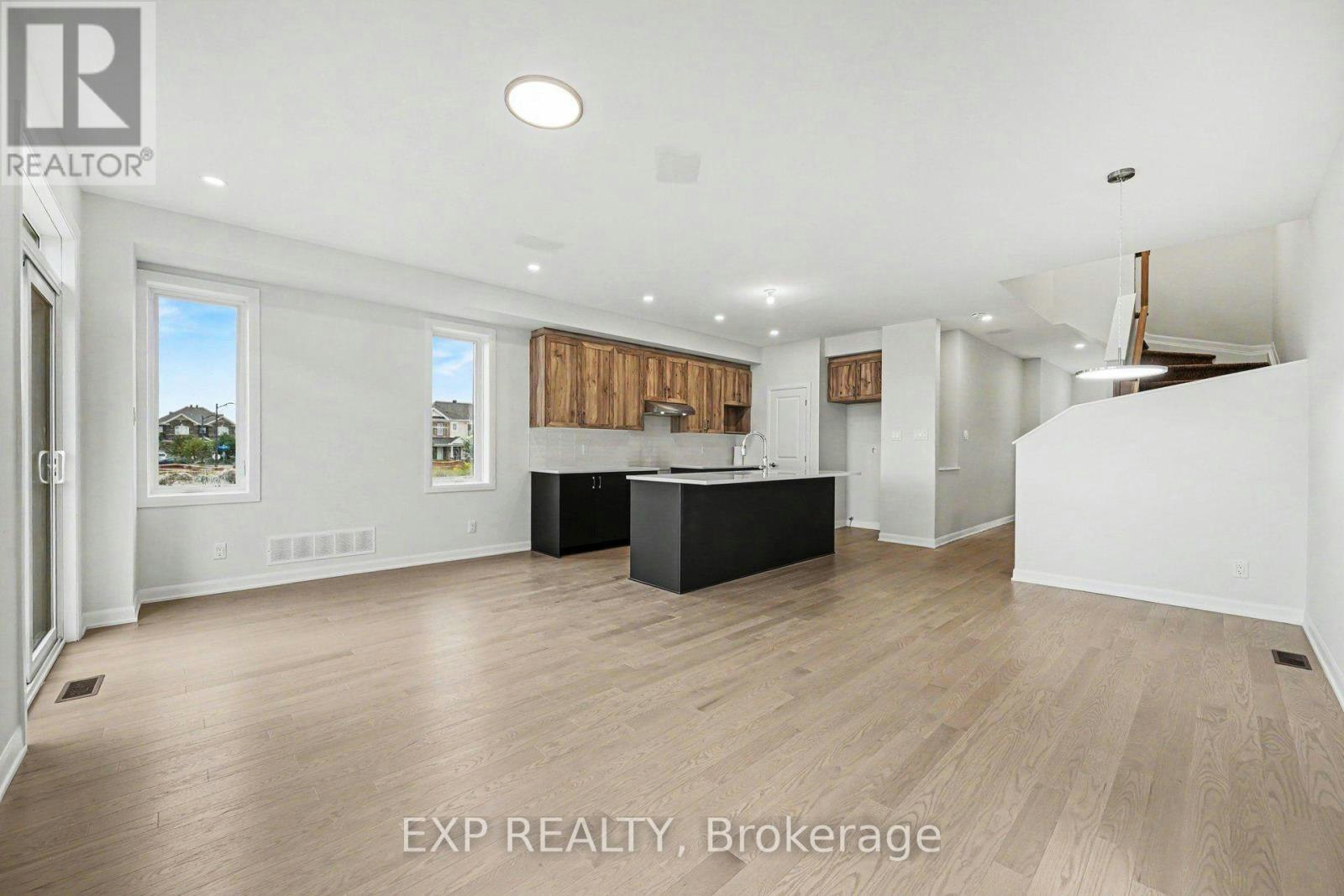 650 Moonglade Crescent, Ottawa, ON, K2J 7N2 - 6
