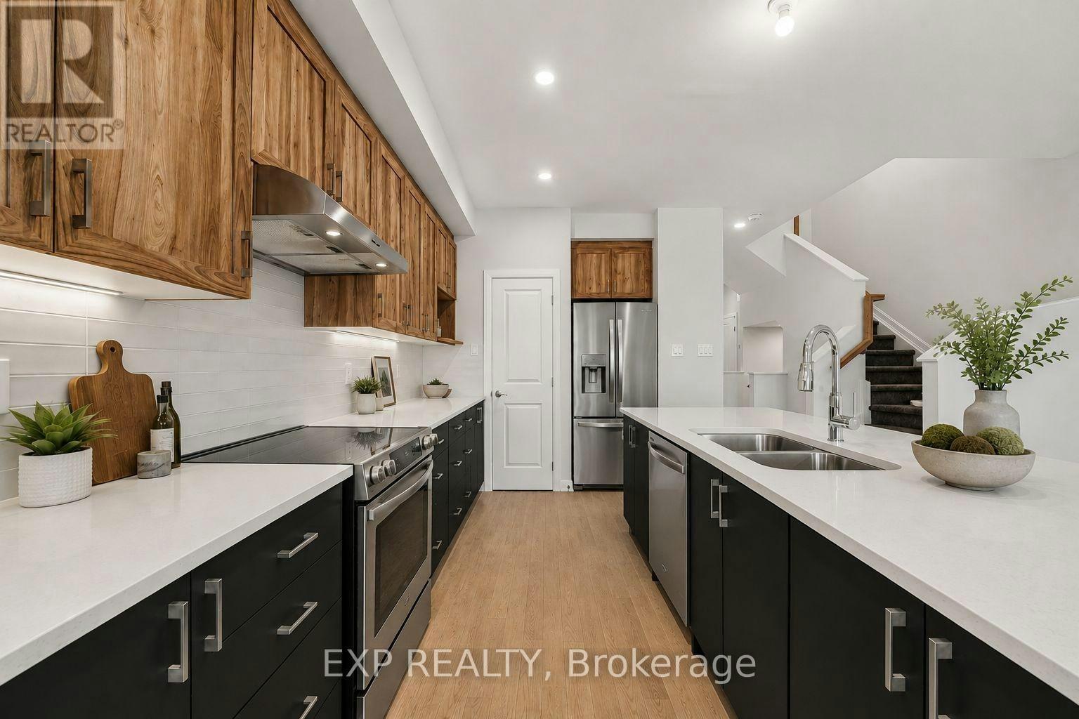 650 Moonglade Crescent, Ottawa, ON, K2J 7N2 - 7