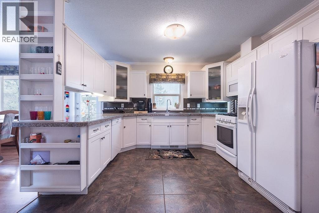 2821 Old Hedley Road, Princeton, BC, V0X 1K0 - 7