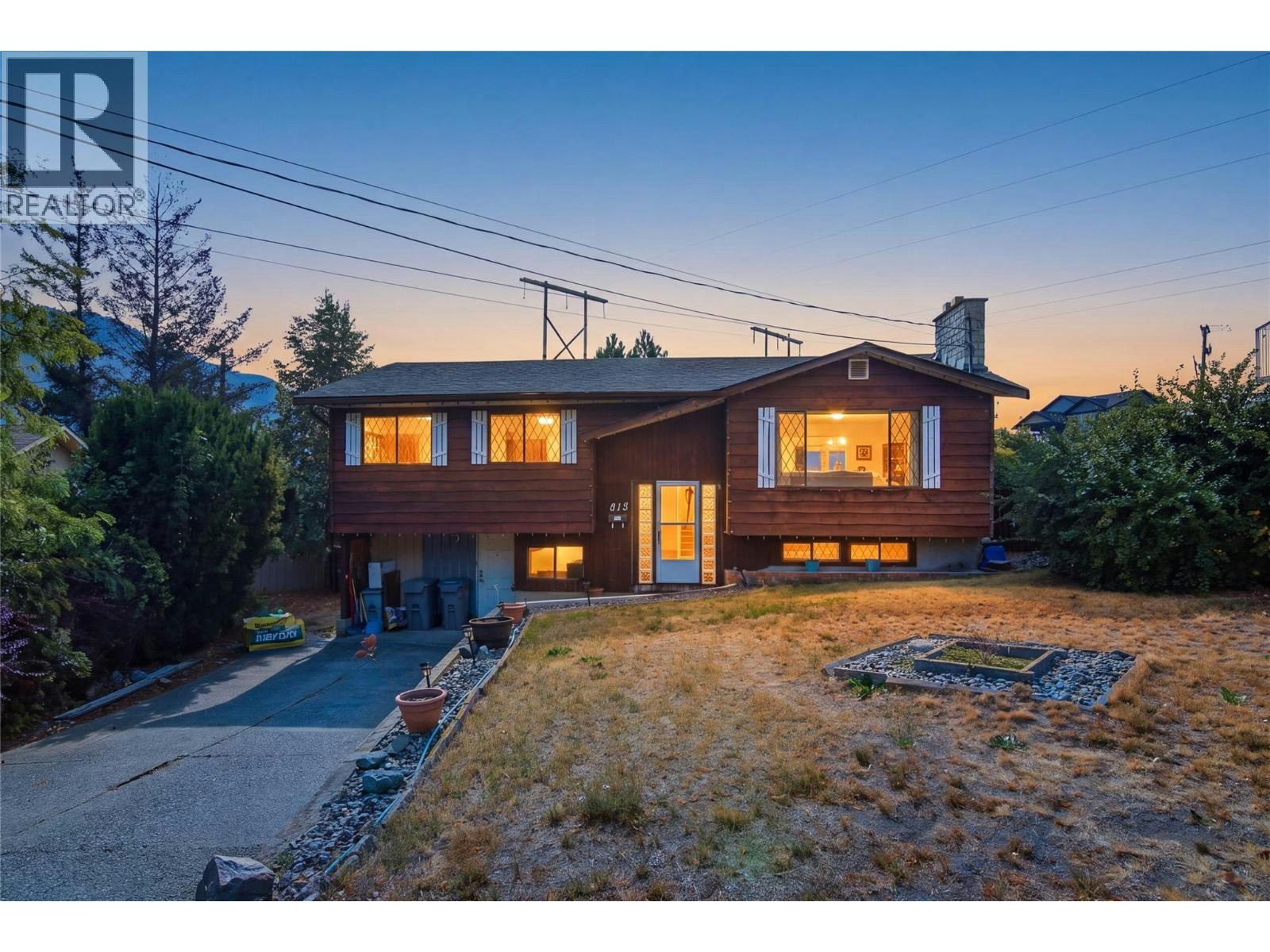 815 Kambia Crescent, Kamloops, BC, V2B 7M8