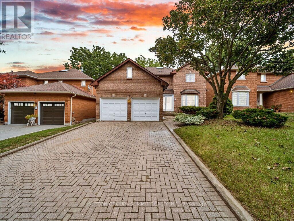 7 Winding Court, Toronto, ON, M1C 4X2