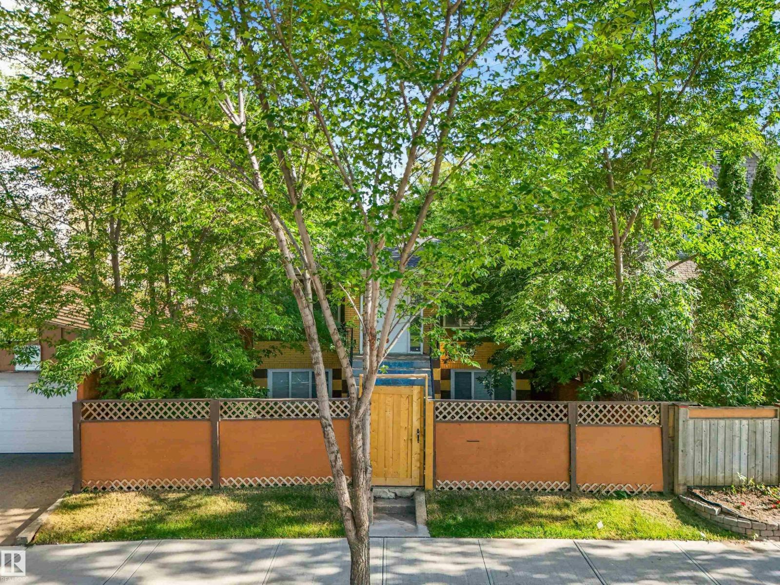 9347 105 Avenue NW NW, Edmonton, AB, T5H 0J7