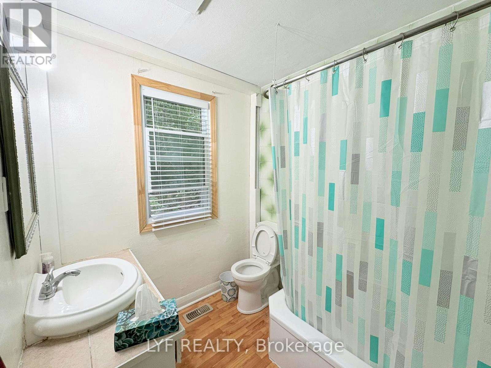 RM 1-173 Maple Avenue, Richmond Hill, ON, L4C 2J1 - 11