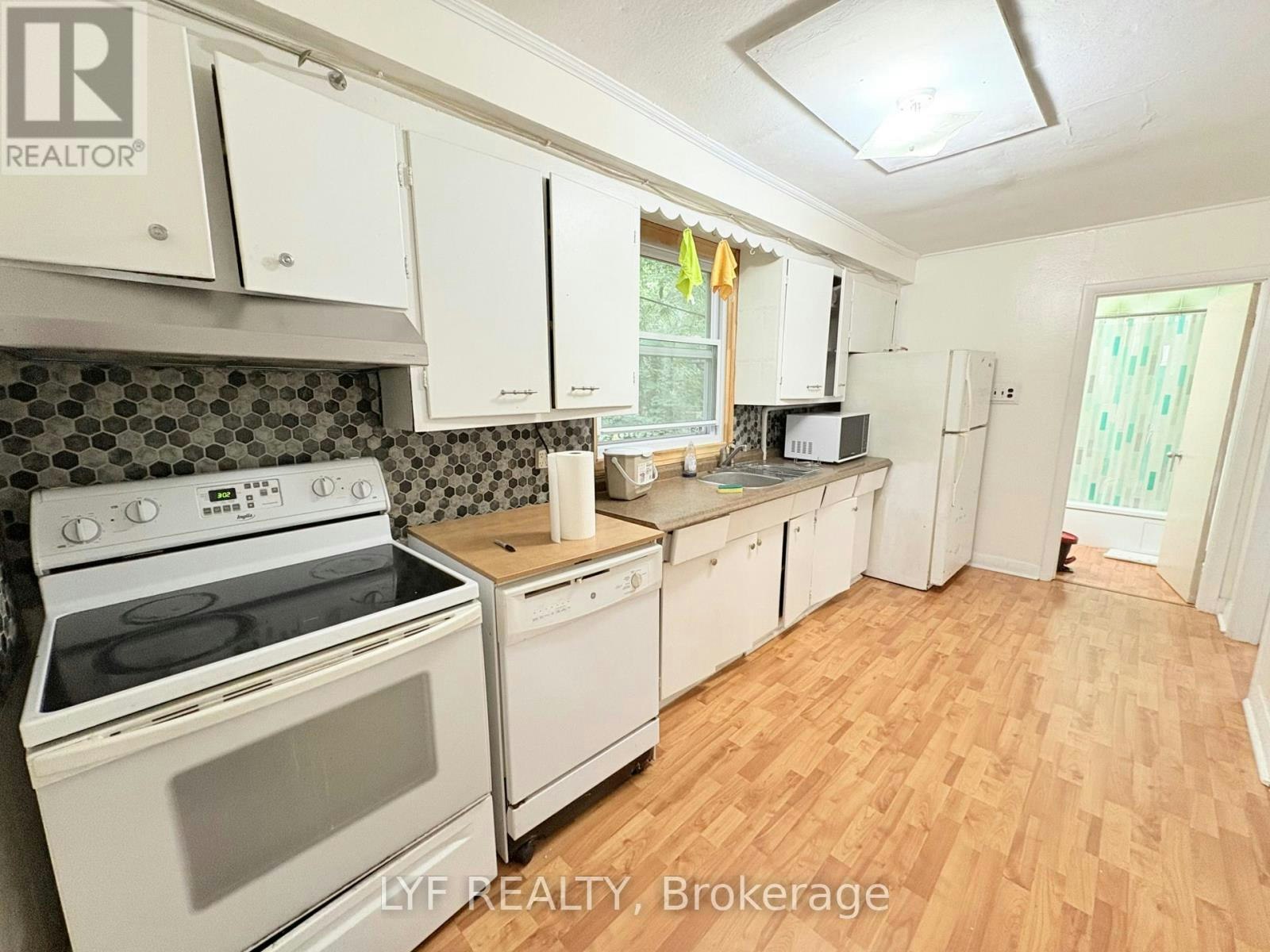 RM 1-173 Maple Avenue, Richmond Hill, ON, L4C 2J1 - 10