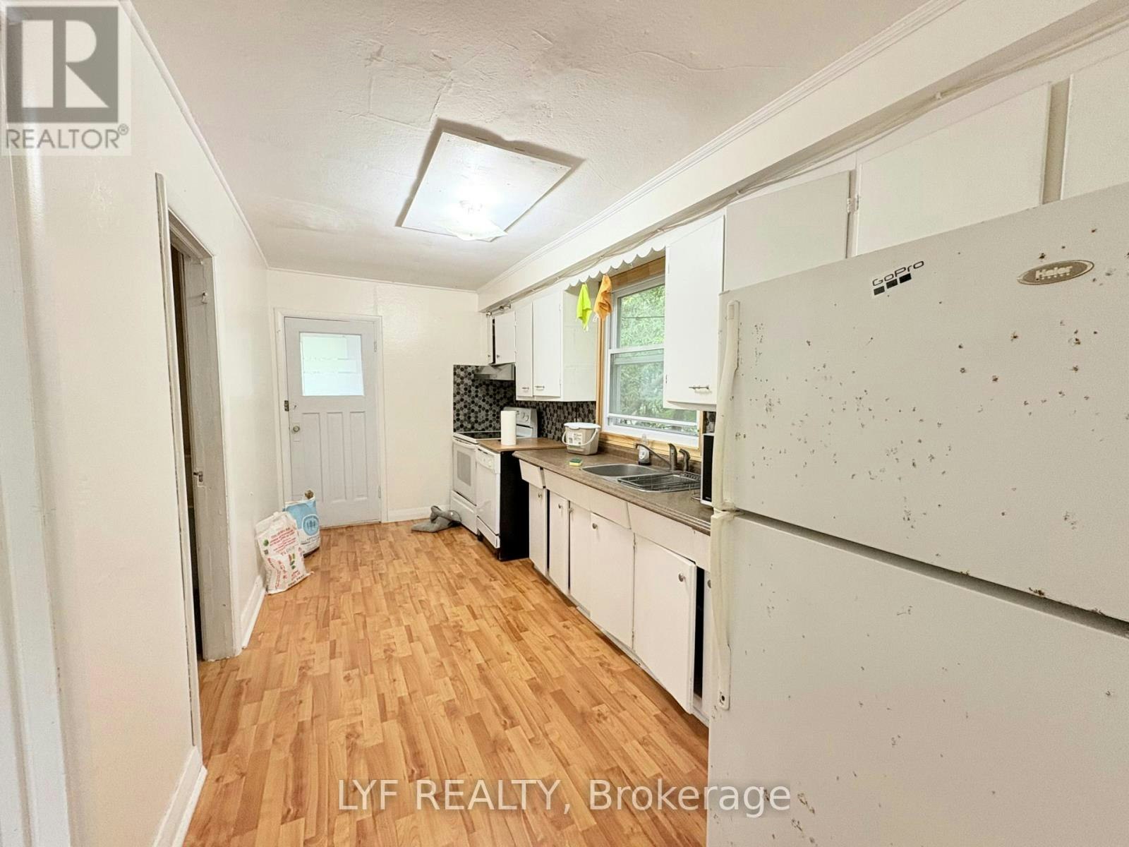 RM 1-173 Maple Avenue, Richmond Hill, ON, L4C 2J1 - 8