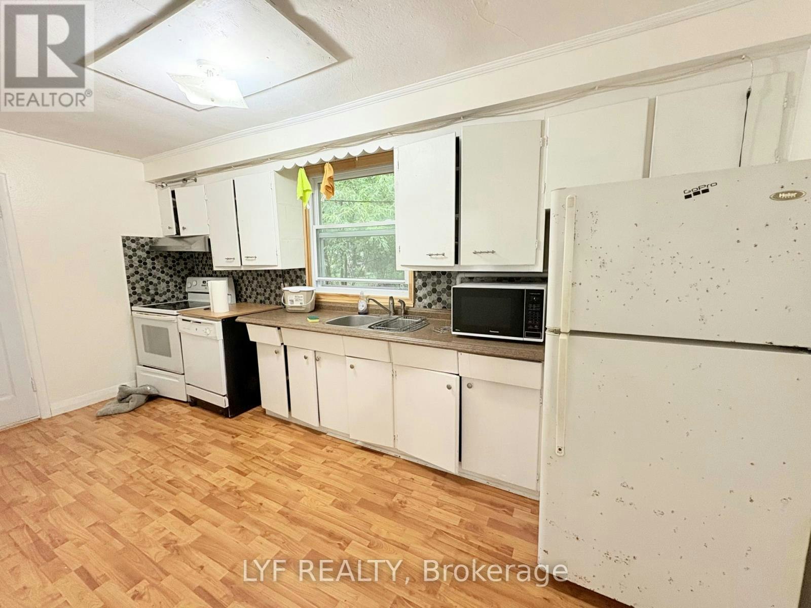 RM 1-173 Maple Avenue, Richmond Hill, ON, L4C 2J1 - 7