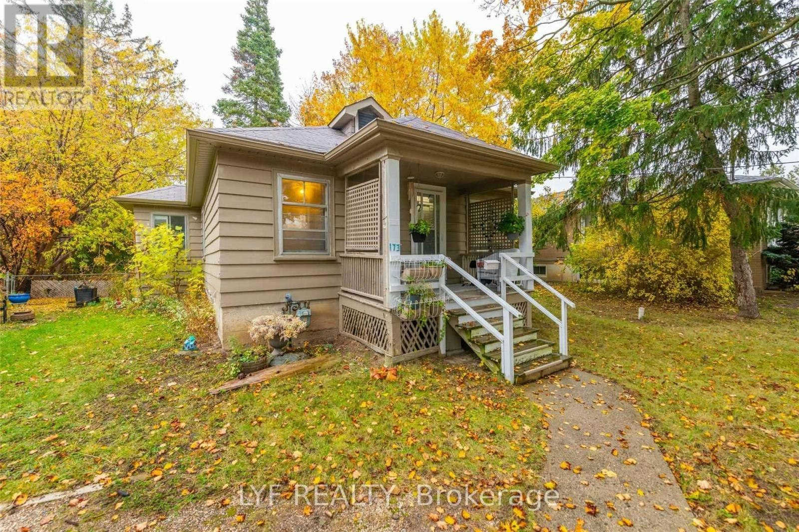 RM 1-173 Maple Avenue, Richmond Hill, ON, L4C 2J1 - 2