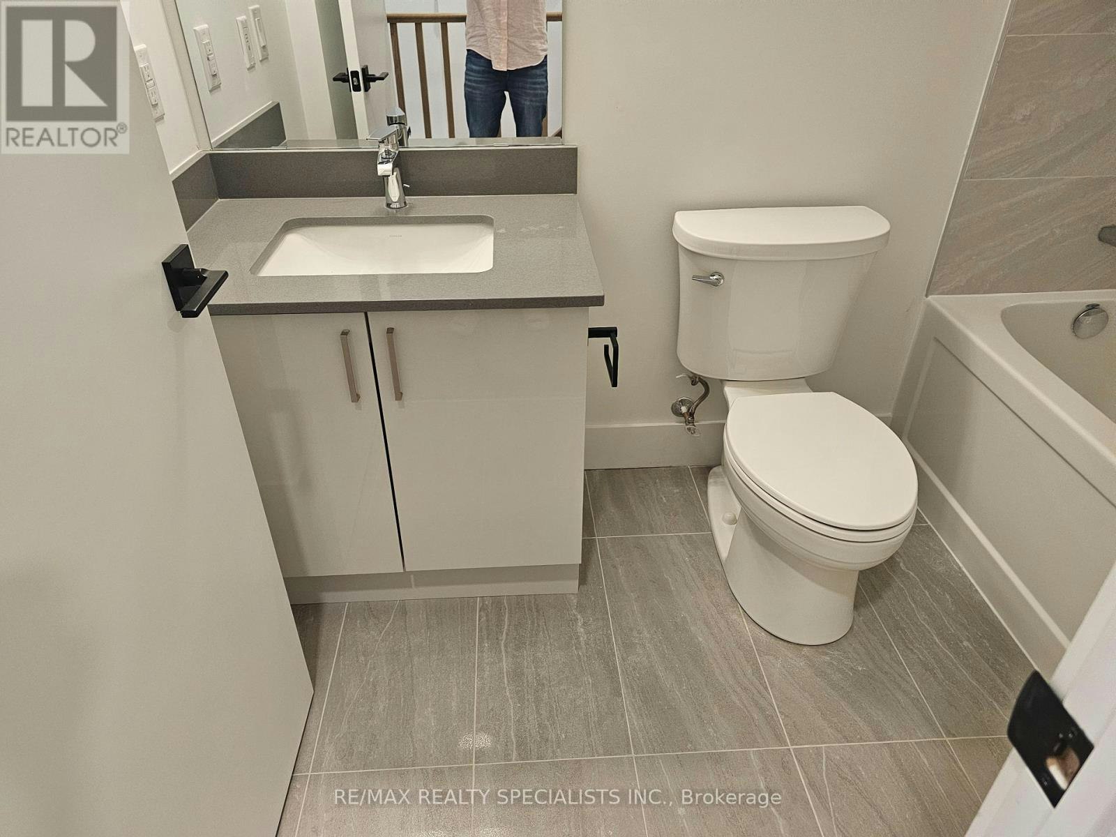 105-2782 Barton Street, Hamilton, ON, L8E 2J8 - 11