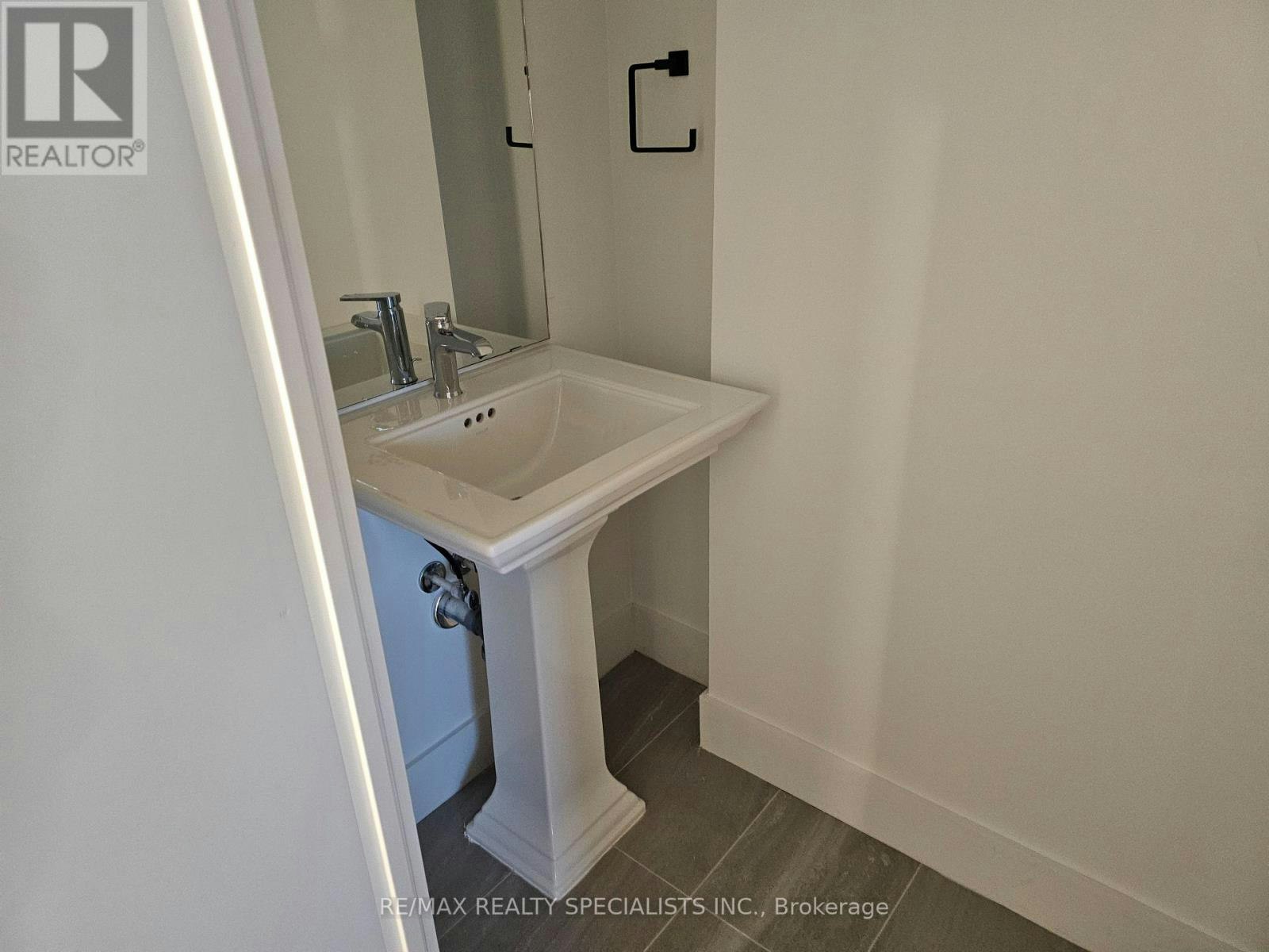 105-2782 Barton Street, Hamilton, ON, L8E 2J8 - 16