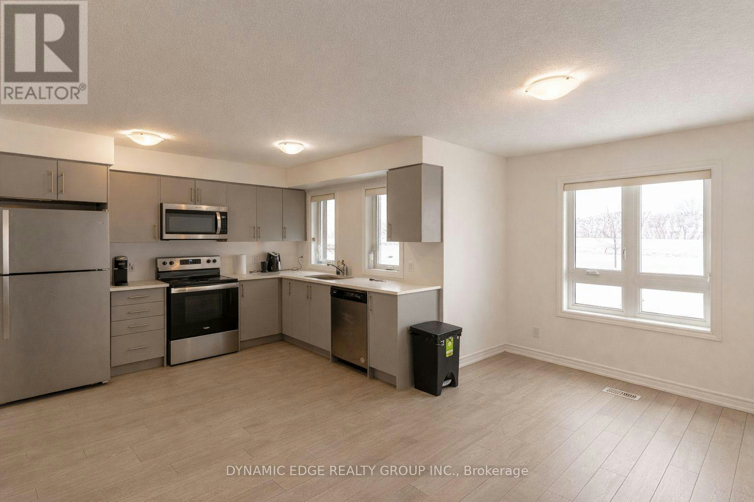 25-235 Chapel Hill Drive, Kitchener, ON, N2R 0S4 - 5