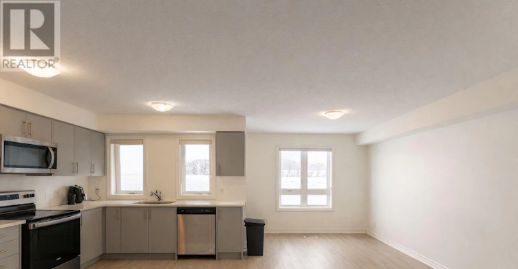 25-235 Chapel Hill Drive, Kitchener, ON, N2R 0S4 - 3
