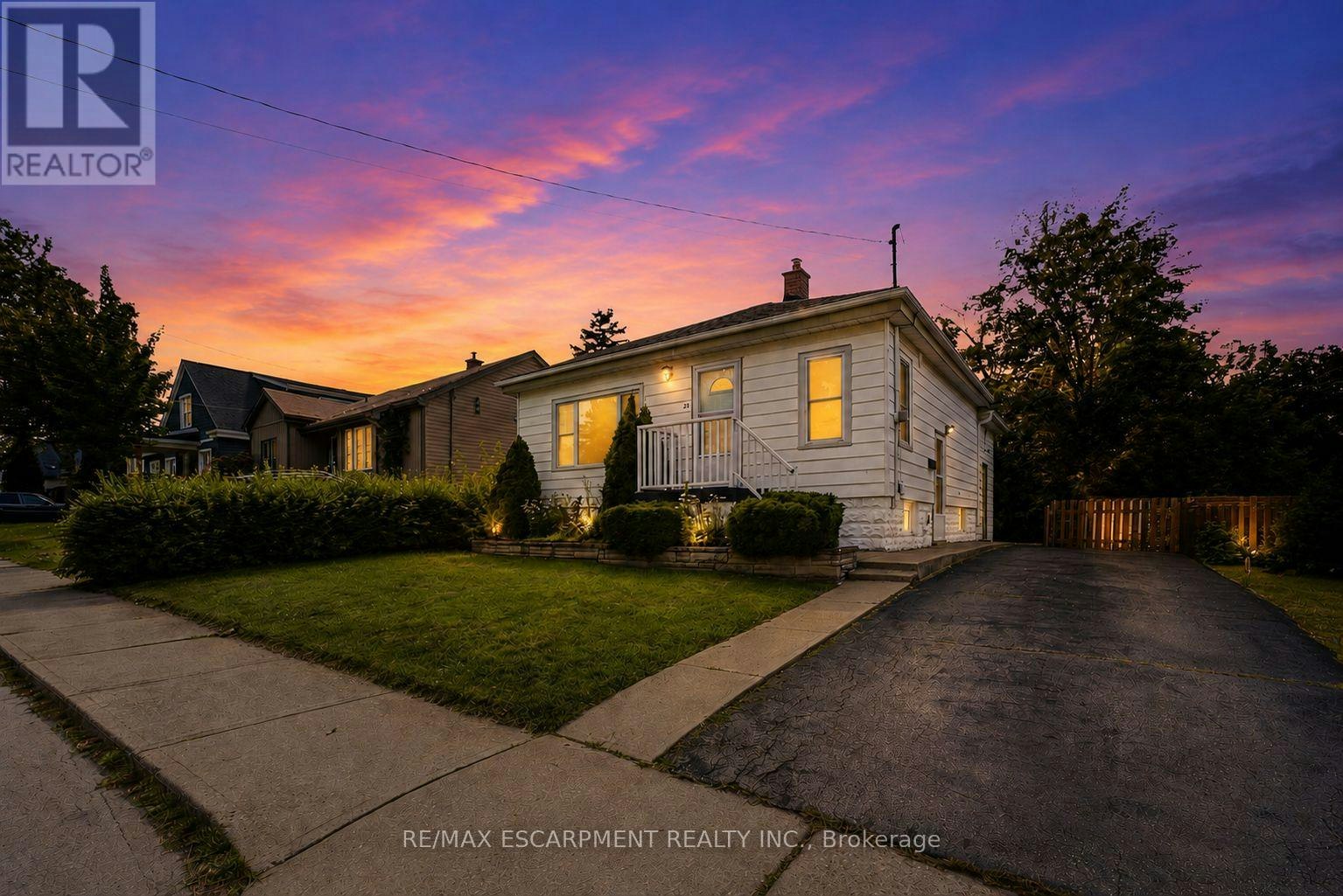 22 David Avenue, Hamilton, ON, L9A 3V1