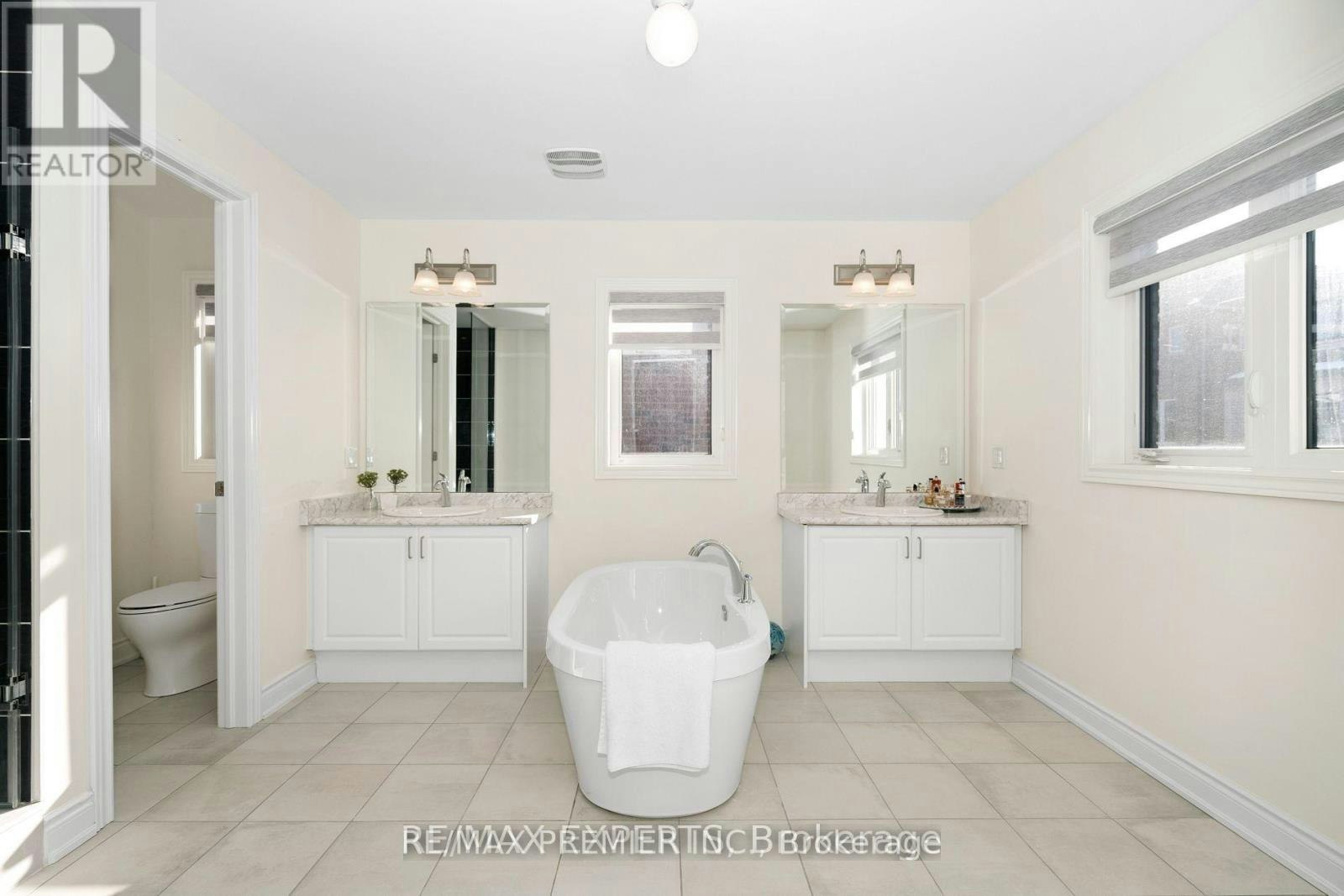 89 Forest Edge Crescent, East Gwillimbury, ON, L9N 0S6 - 12