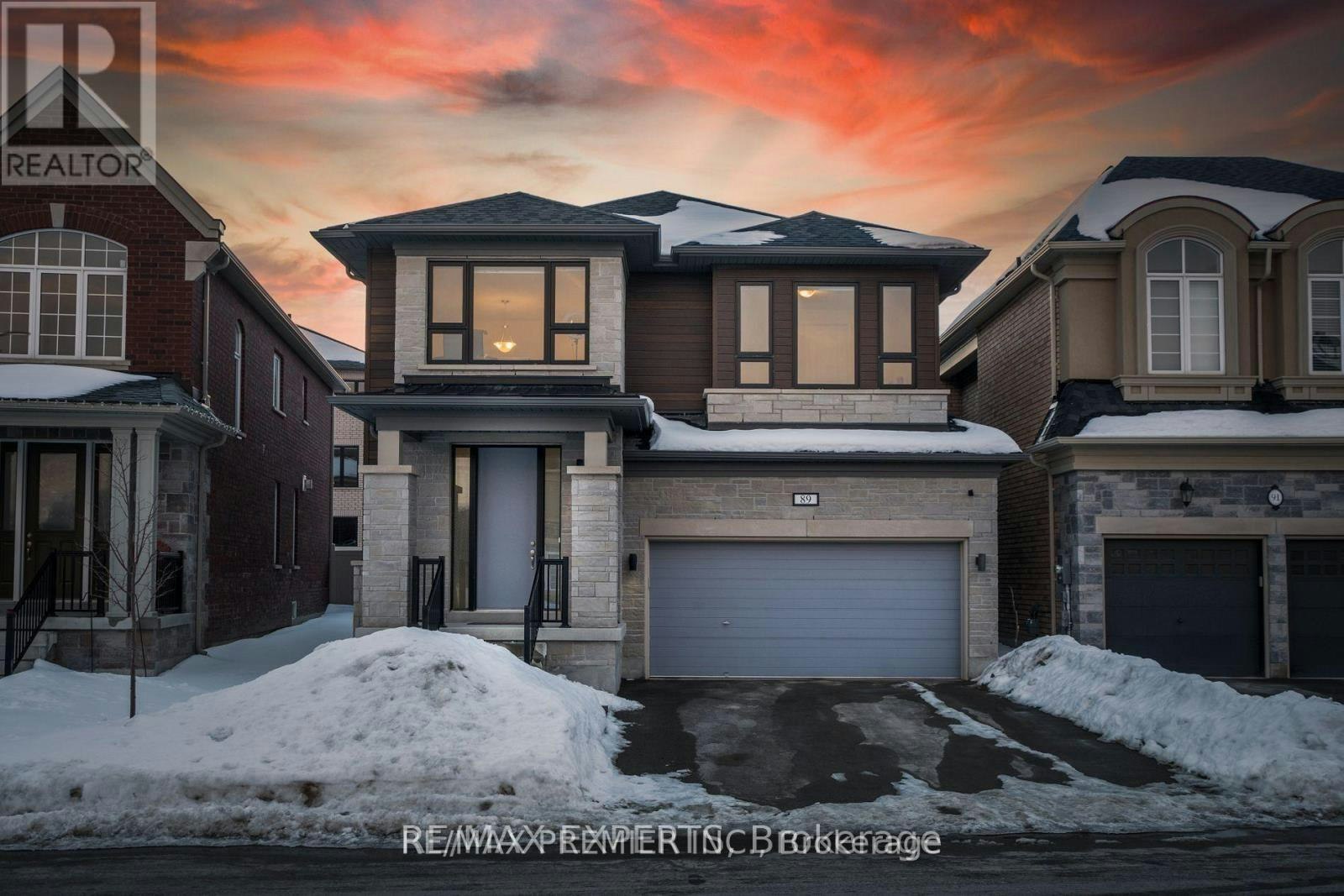 89 Forest Edge Crescent, East Gwillimbury, ON, L9N 0S6