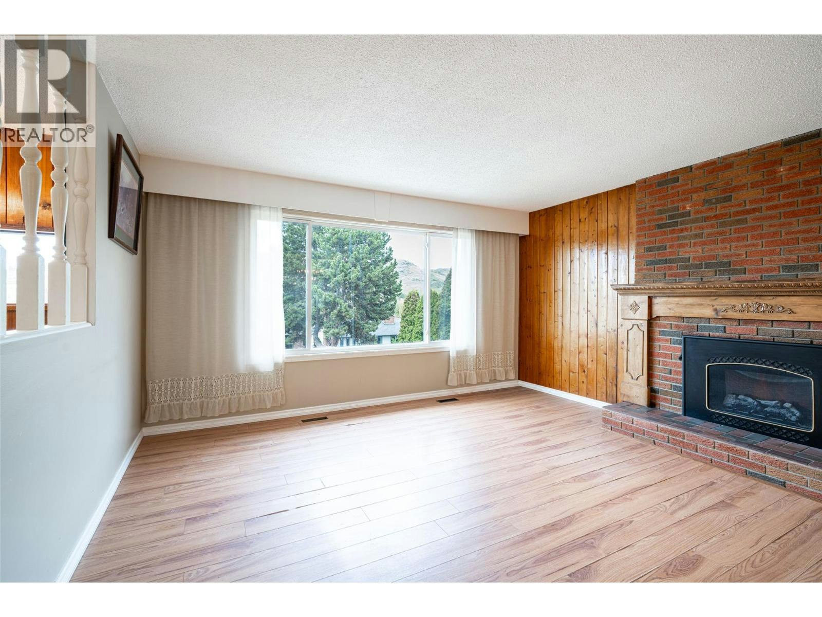 11506 Briar Drive, Coldstream, BC, V1B 2A5 - 7